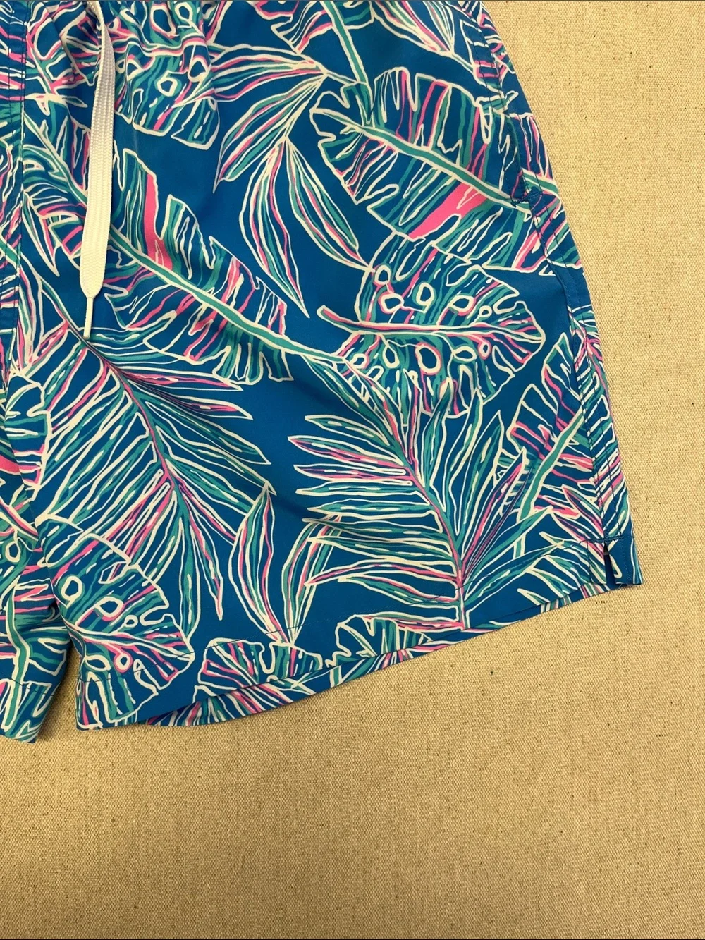 Chubbies Tropical Palm Print Swim Trunks Shorts Mens Large Blue